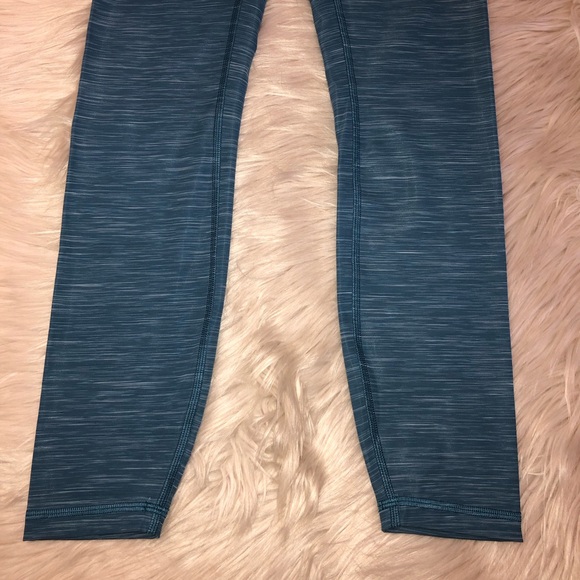 LULULEMON Power Thru HR Tight 25" HCPB 4 - Picture 10 of 13